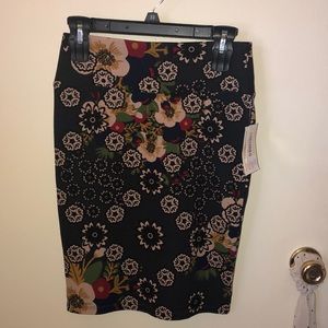 Lularoe Cassie
